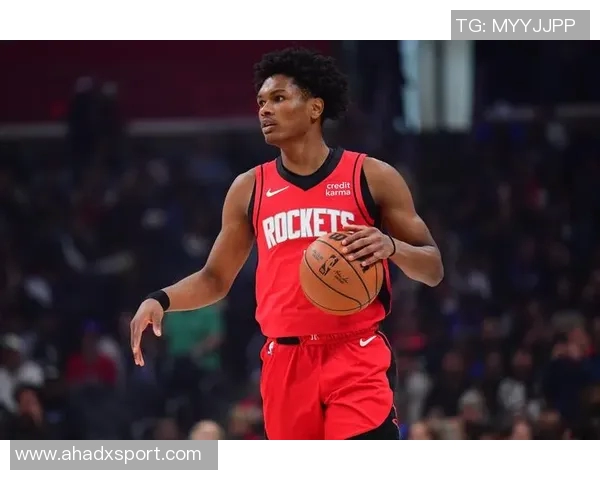 小贾巴里史密斯展现篮球天赋引领球队迈向辉煌未来