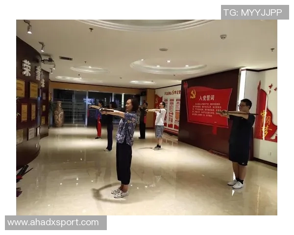 曼联对赫尔城精彩比赛视频回顾与分析，重温赛场激情瞬间