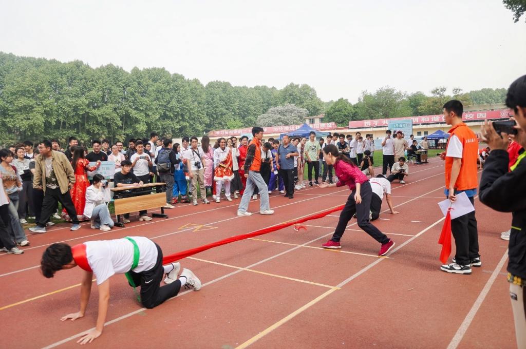 乐鱼app：西安交通大学举办第三届少数民族守旧体育运动会(图5)